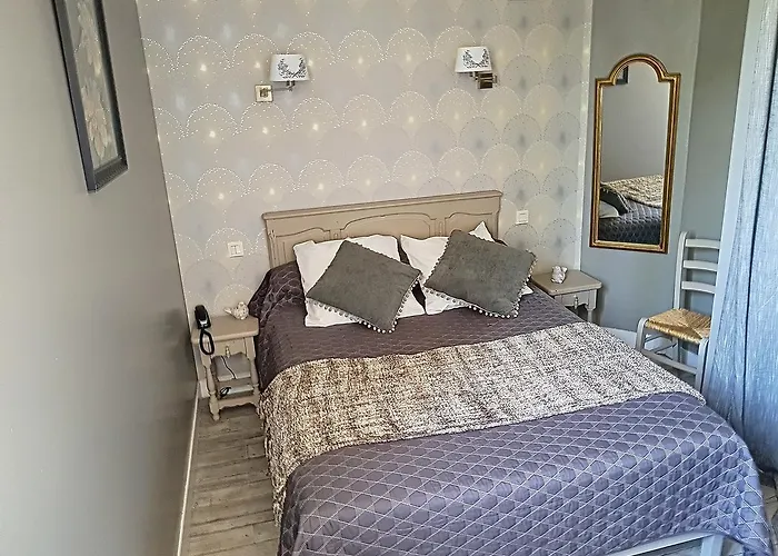 Konukevi Le Clos Joli 2*